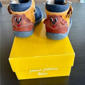 Baby Walker Shoes in Navy and Tan with Puppy Applique